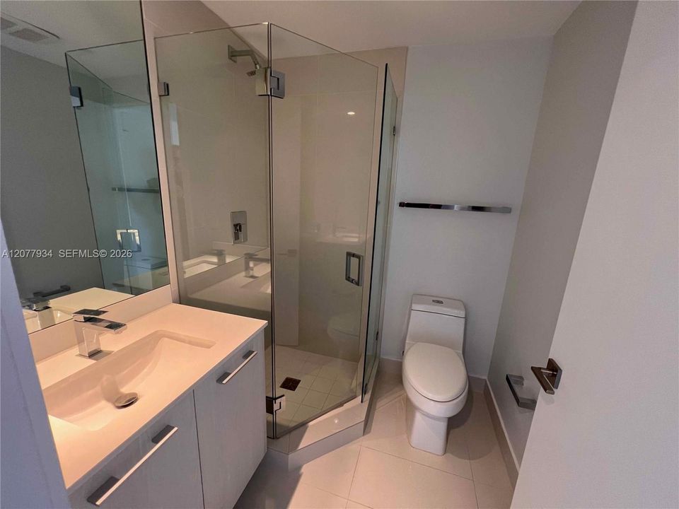 For Rent: $6,500 (2 beds, 2 baths, 1121 Square Feet)