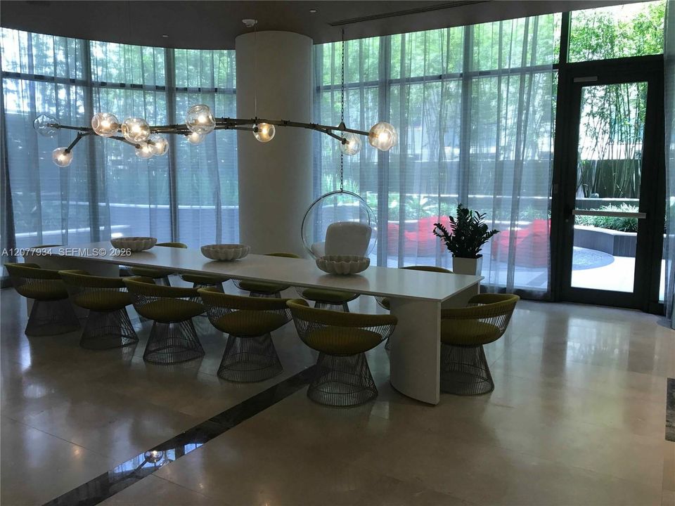 For Rent: $6,500 (2 beds, 2 baths, 1121 Square Feet)