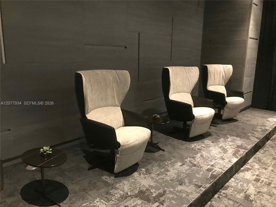 For Rent: $6,500 (2 beds, 2 baths, 1121 Square Feet)