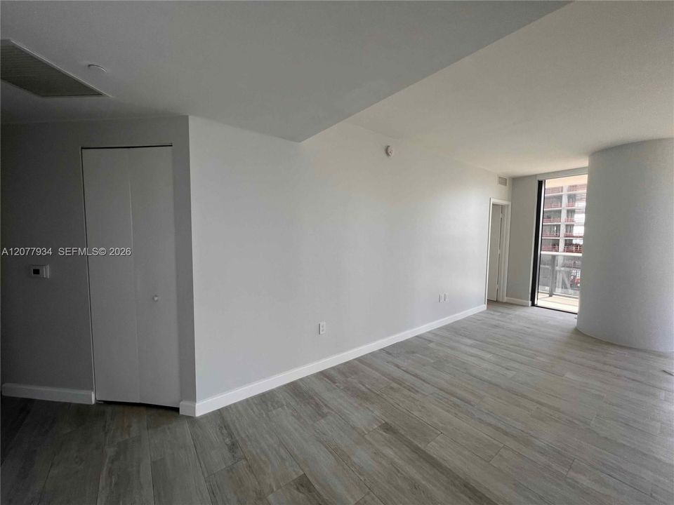 For Rent: $6,500 (2 beds, 2 baths, 1121 Square Feet)