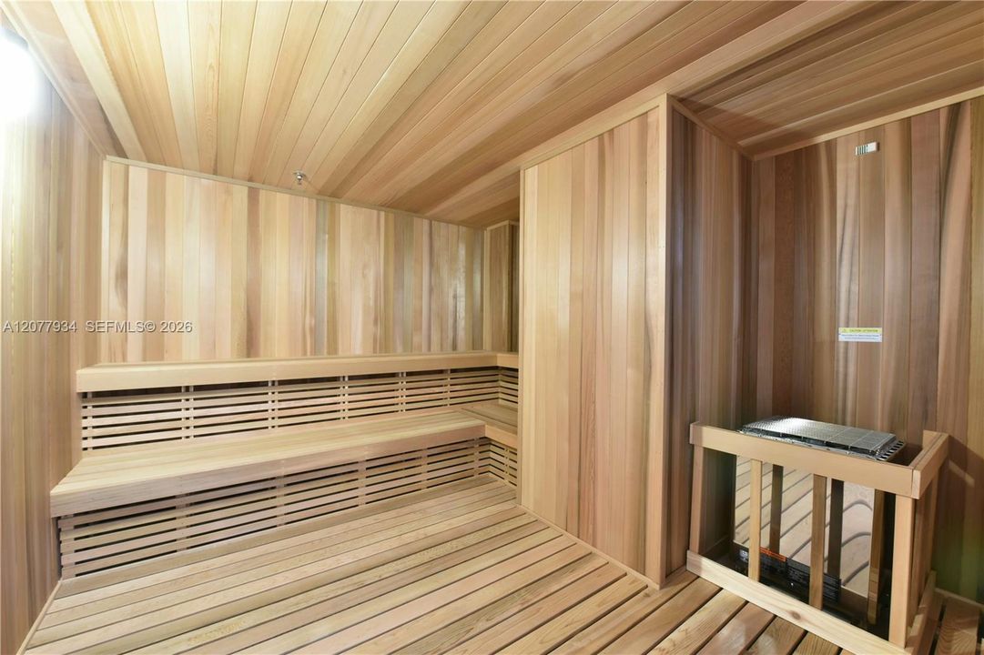 For Rent: $6,500 (2 beds, 2 baths, 1121 Square Feet)