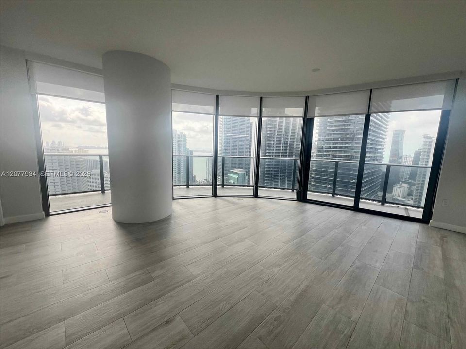 For Rent: $6,500 (2 beds, 2 baths, 1121 Square Feet)