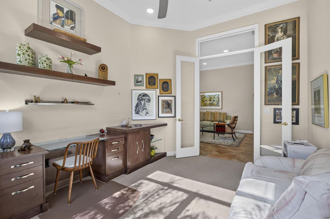 Den, Office, Flex Space
