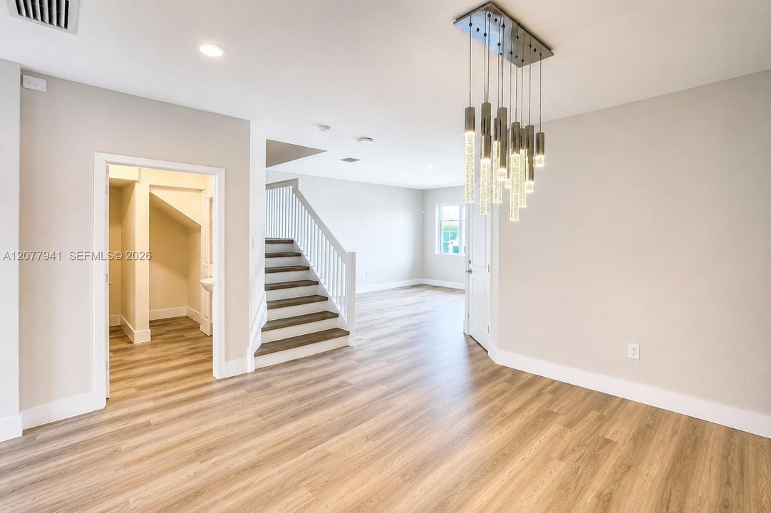 For Rent: $3,800 (4 beds, 2 baths, 1920 Square Feet)
