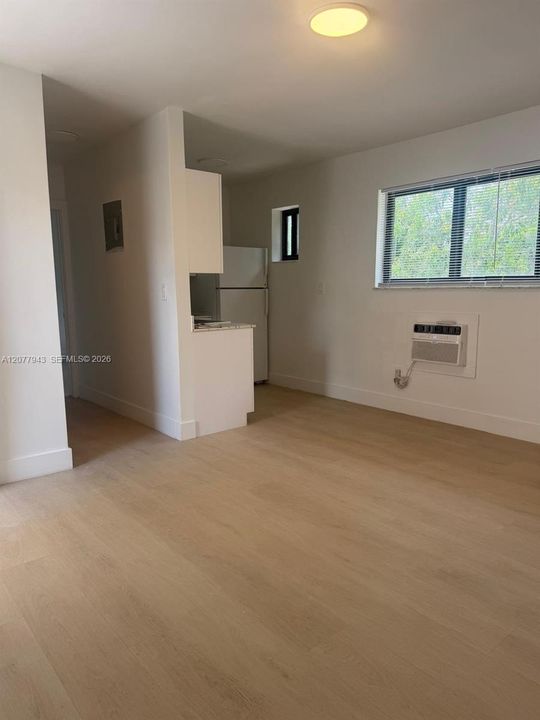 For Rent: $1,495 (1 beds, 1 baths, 3296 Square Feet)