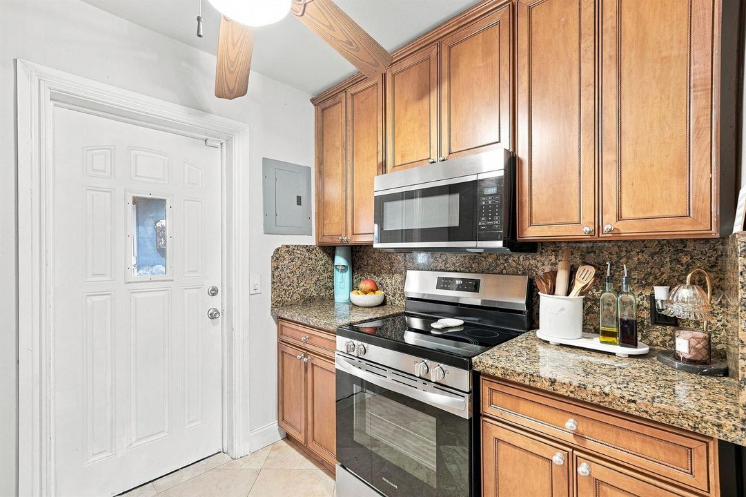 13_kitchen