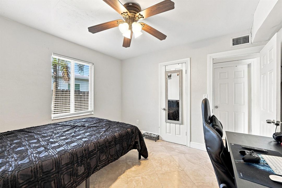 16_bedroom