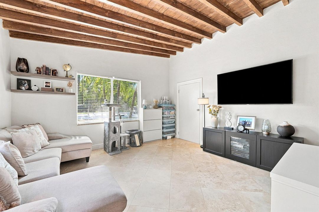 06_living room