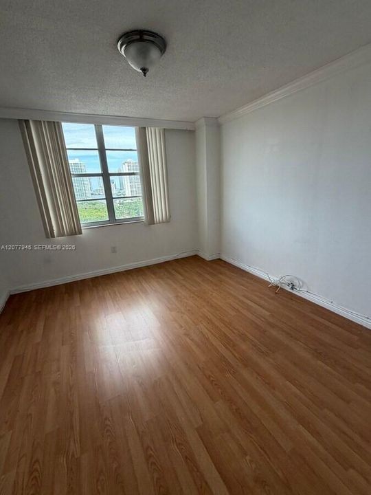 En Renta: $1,999 (2 camas, 2 baños, 1220 Pies cuadrados)