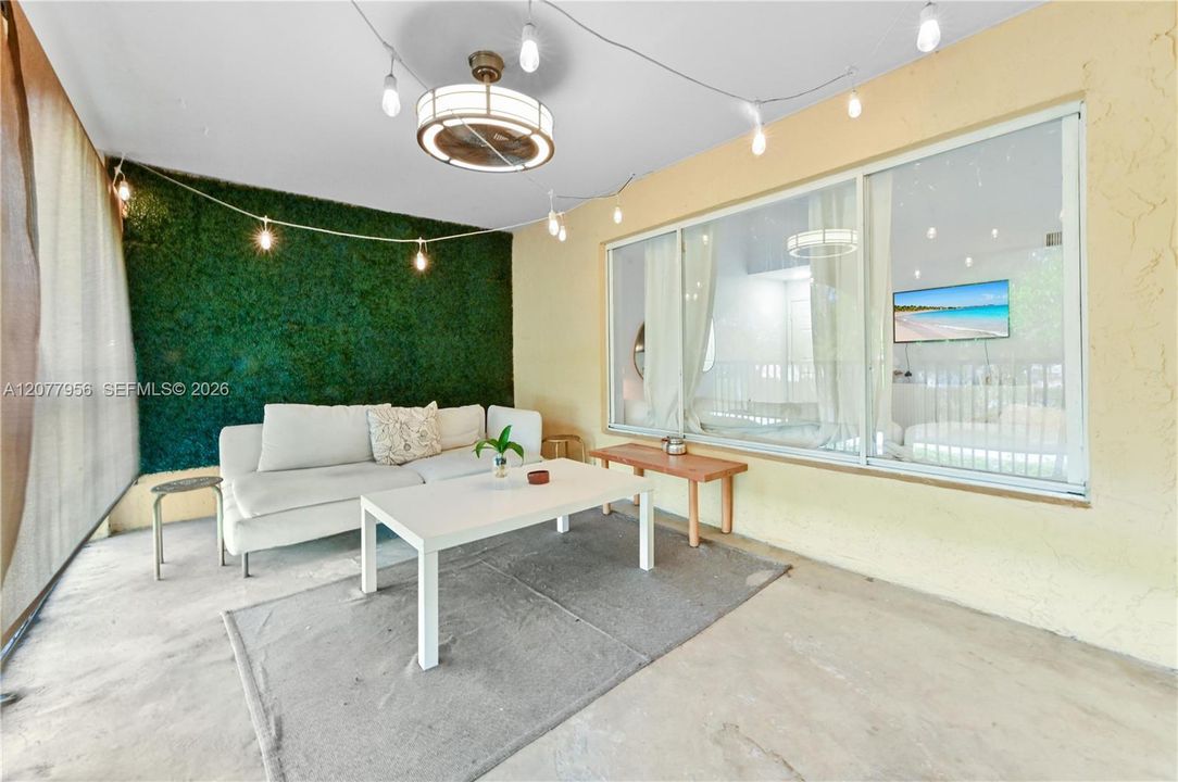 En Venta: $240,000 (2 camas, 2 baños, 1256 Pies cuadrados)