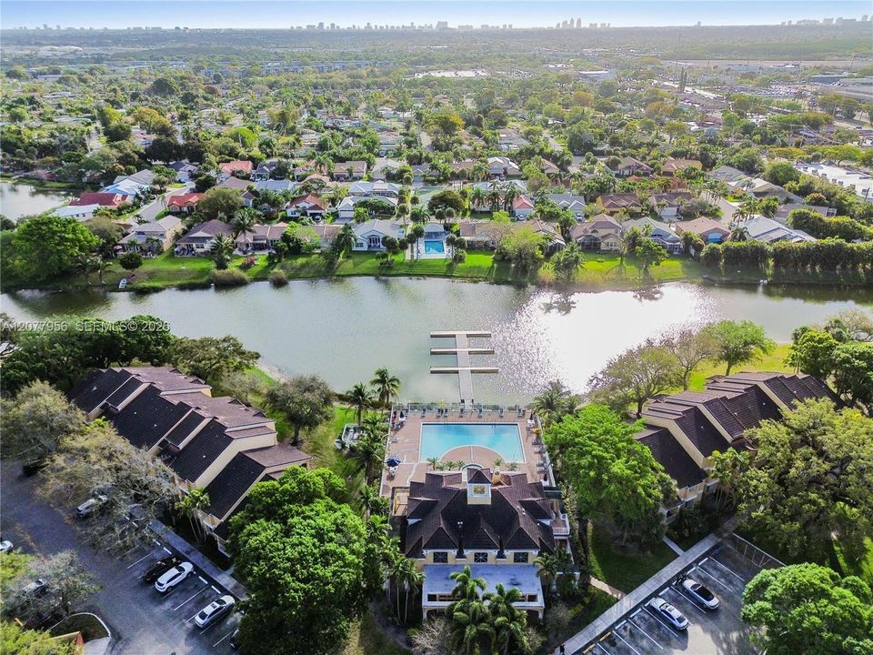 En Venta: $240,000 (2 camas, 2 baños, 1256 Pies cuadrados)