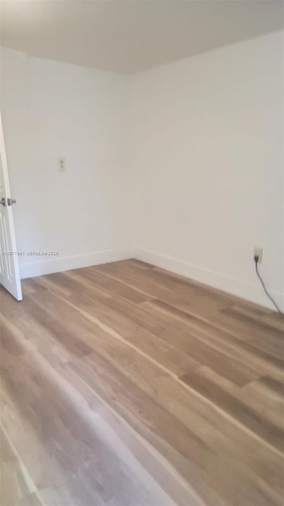 For Rent: $850 (1 beds, 1 baths, 650 Square Feet)