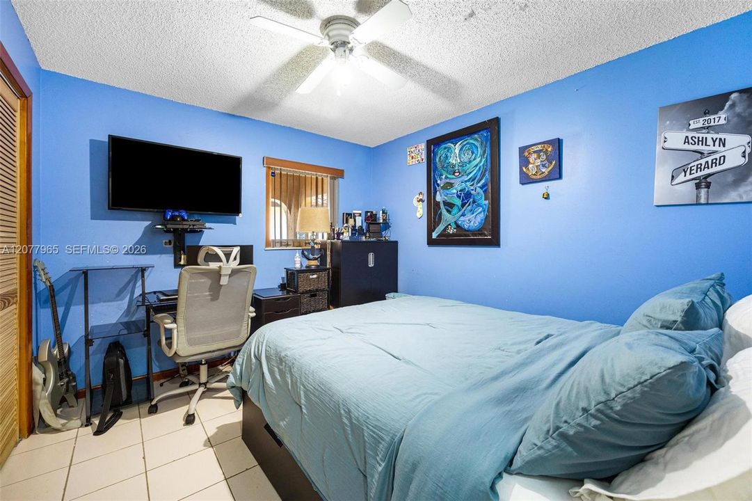 En Venta: $649,999 (4 camas, 2 baños, 1735 Pies cuadrados)