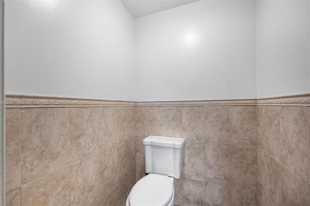 En Venta: $649,999 (4 camas, 2 baños, 1735 Pies cuadrados)