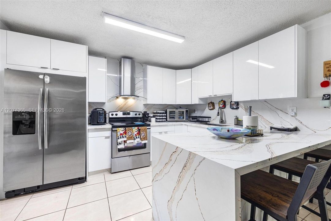 En Venta: $649,999 (4 camas, 2 baños, 1735 Pies cuadrados)