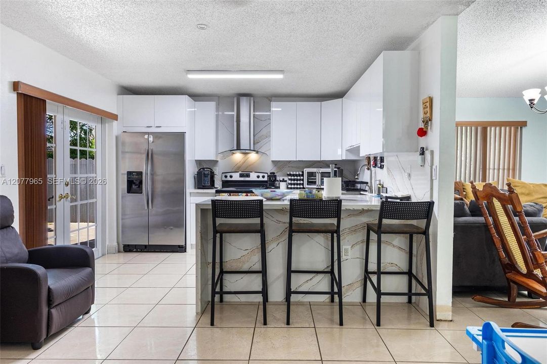 En Venta: $649,999 (4 camas, 2 baños, 1735 Pies cuadrados)