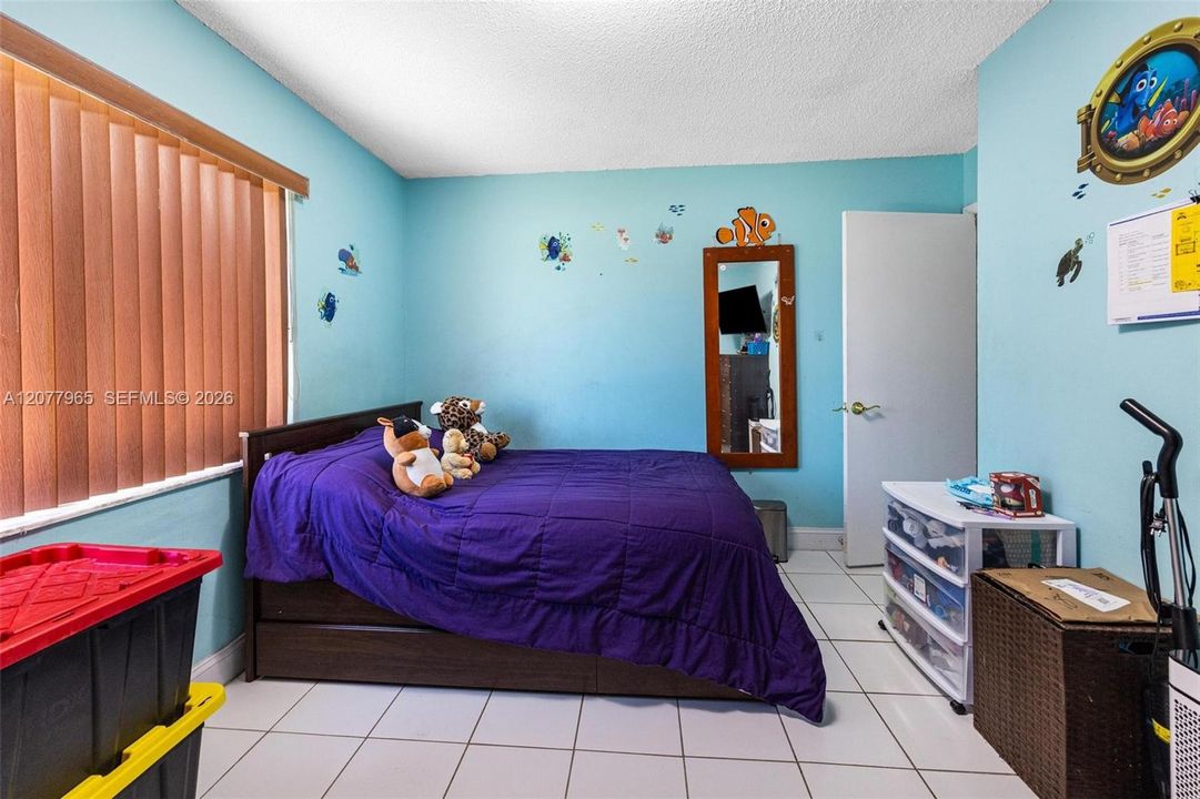 En Venta: $649,999 (4 camas, 2 baños, 1735 Pies cuadrados)