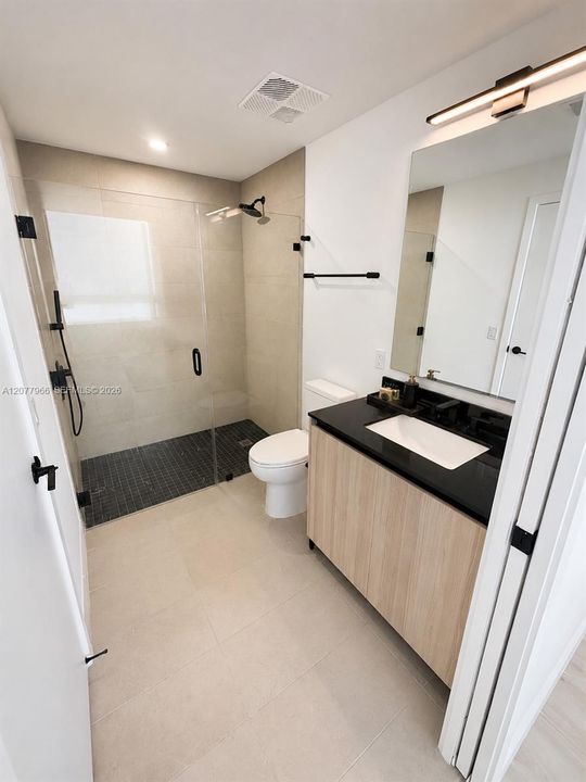 En Venta: $569,000 (1 camas, 1 baños, 527 Pies cuadrados)