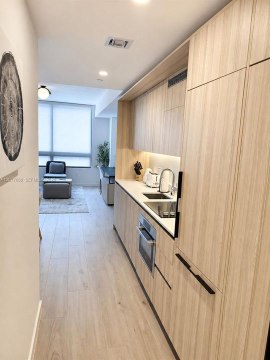 En Venta: $569,000 (1 camas, 1 baños, 527 Pies cuadrados)
