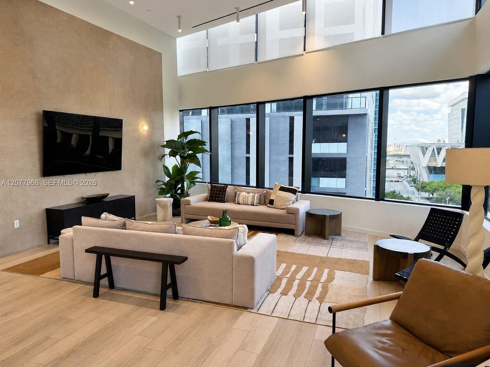 En Venta: $569,000 (1 camas, 1 baños, 527 Pies cuadrados)