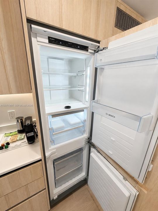 En Venta: $569,000 (1 camas, 1 baños, 527 Pies cuadrados)