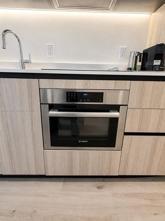 En Venta: $569,000 (1 camas, 1 baños, 527 Pies cuadrados)