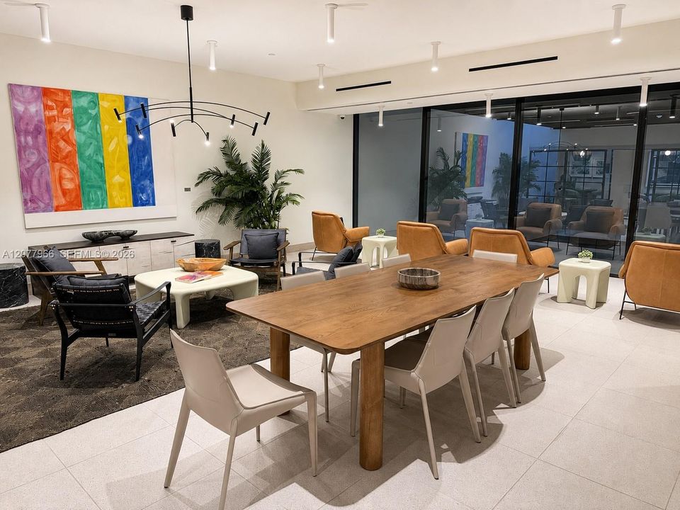 En Venta: $569,000 (1 camas, 1 baños, 527 Pies cuadrados)