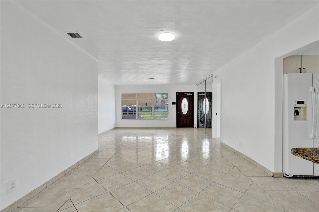 For Sale: $564,900 (3 beds, 2 baths, 1656 Square Feet)