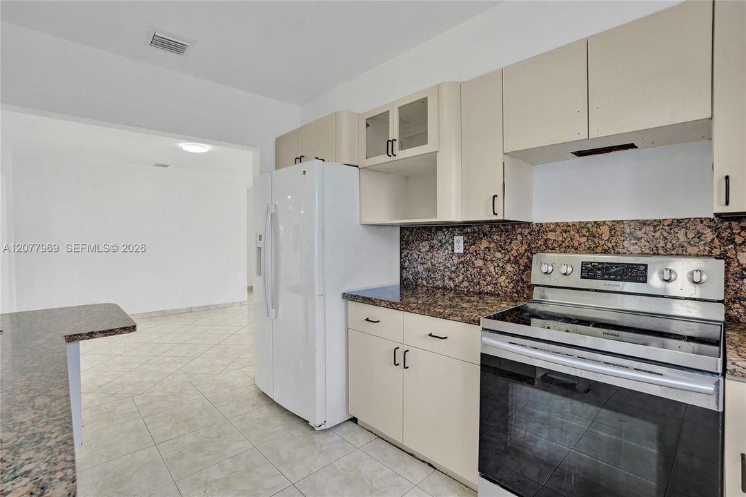 For Sale: $564,900 (3 beds, 2 baths, 1656 Square Feet)