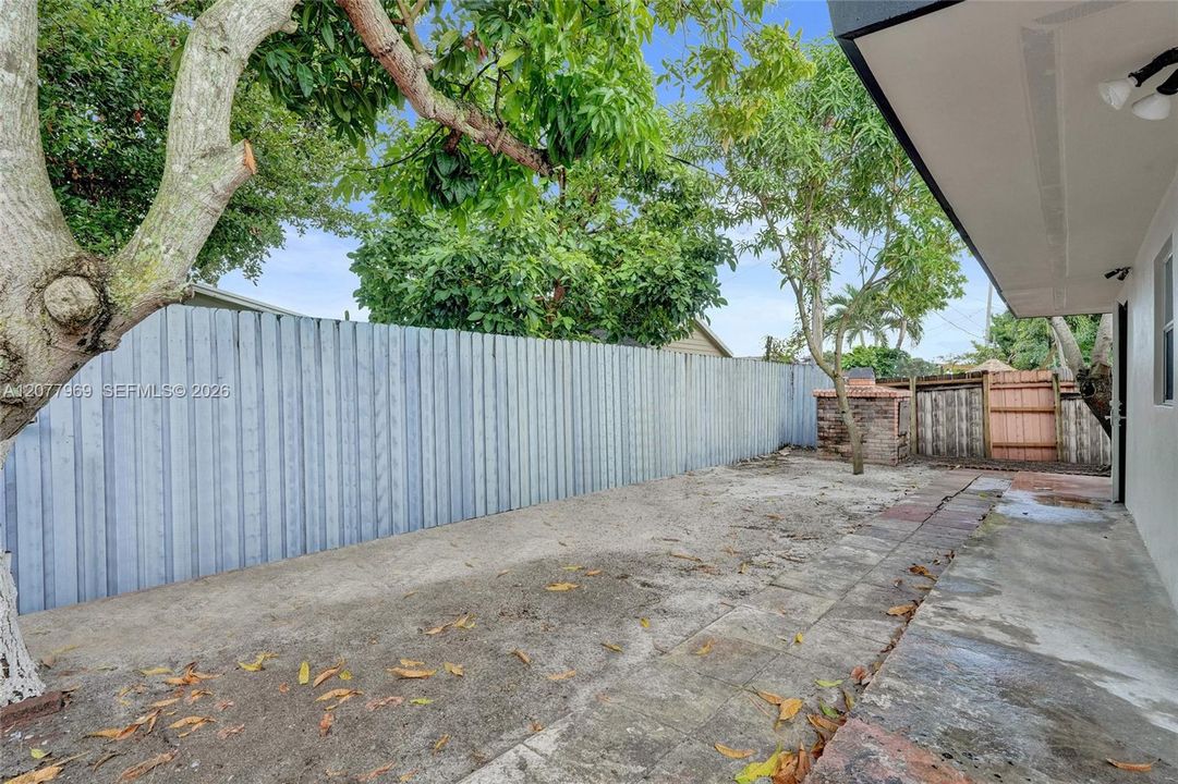 For Sale: $564,900 (3 beds, 2 baths, 1656 Square Feet)