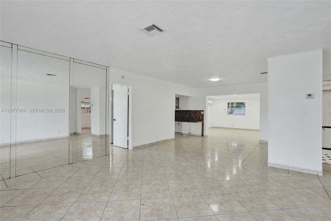 For Sale: $564,900 (3 beds, 2 baths, 1656 Square Feet)