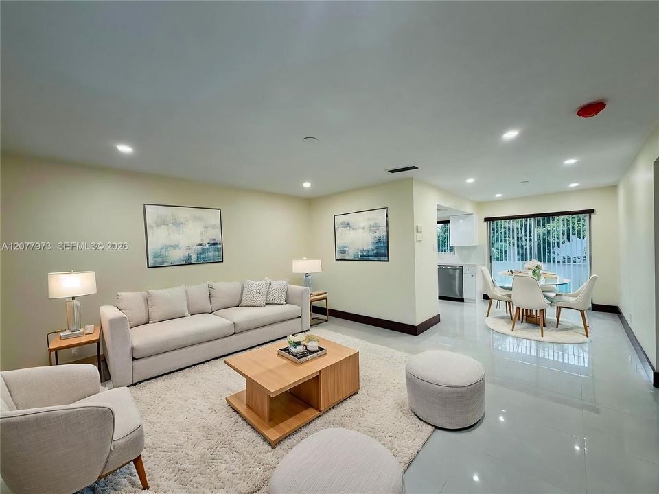 En Venta: $289,900 (2 camas, 1 baños, 1805 Pies cuadrados)
