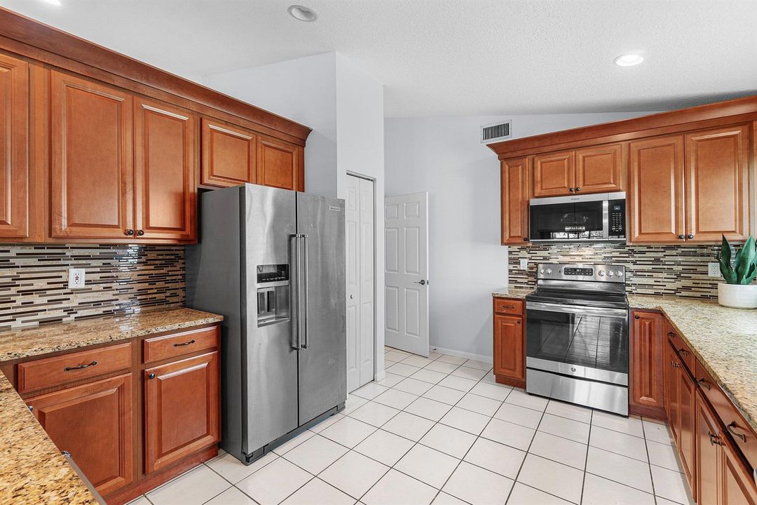 017-5737RoyalClubDrive-BoyntonBeach-FL-3