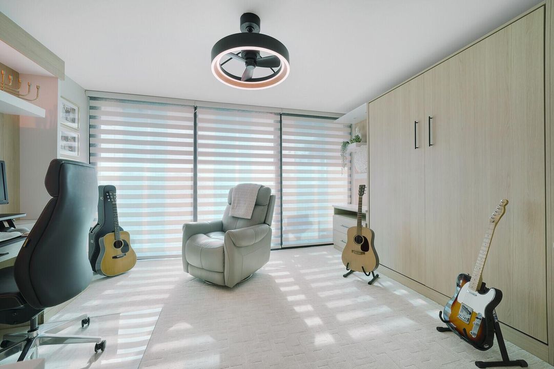 Bedroom/Den