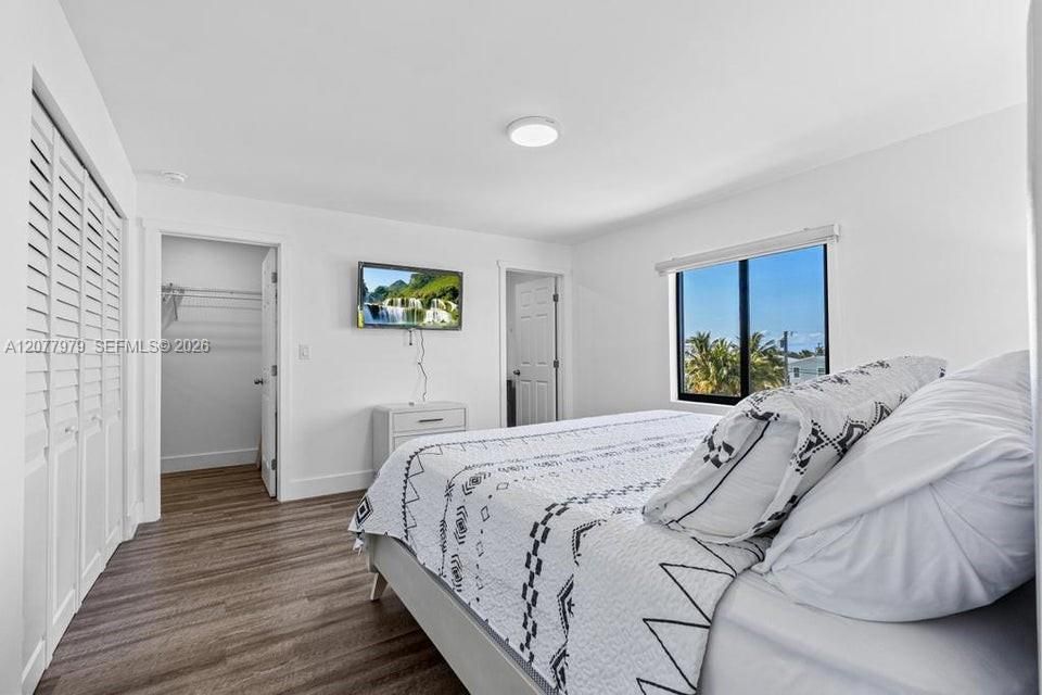 For Rent: $5,000 (3 beds, 2 baths, 1654 Square Feet)