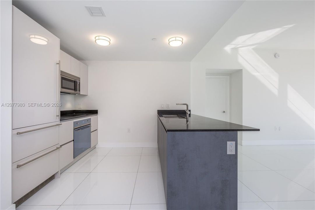 For Rent: $6,500 (2 beds, 3 baths, 1314 Square Feet)
