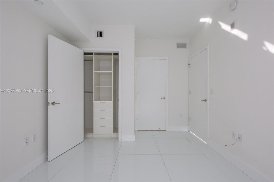 For Rent: $6,500 (2 beds, 3 baths, 1314 Square Feet)