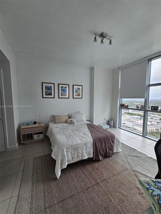For Rent: $3,100 (1 beds, 1 baths, 761 Square Feet)