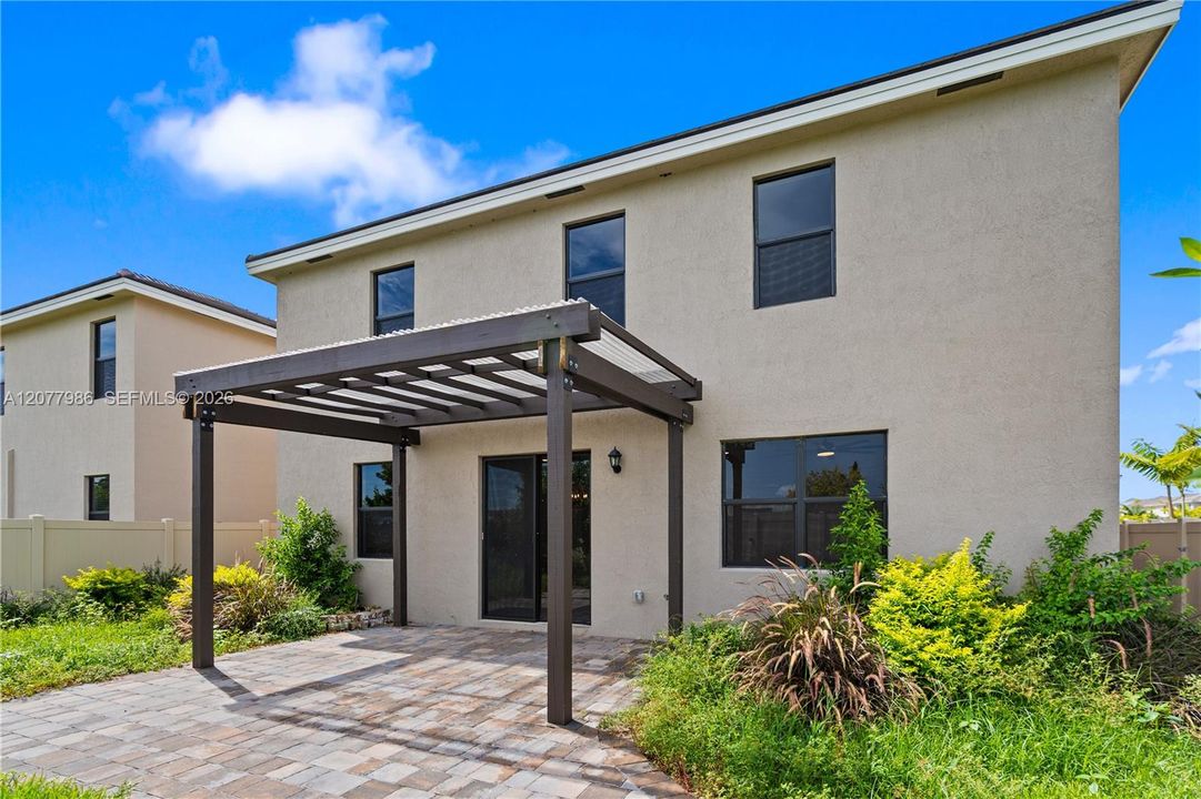For Sale: $624,000 (4 beds, 2 baths, 2544 Square Feet)