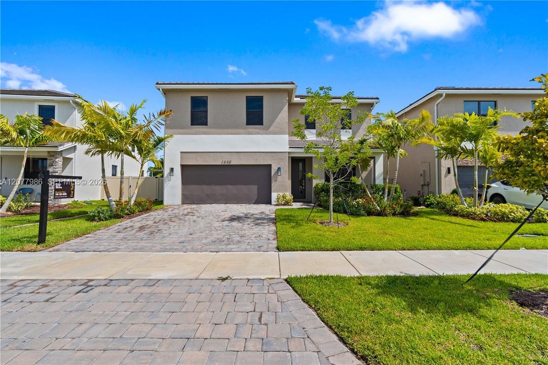 For Sale: $624,000 (4 beds, 2 baths, 2544 Square Feet)