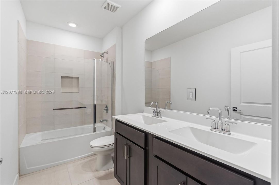 For Sale: $624,000 (4 beds, 2 baths, 2544 Square Feet)