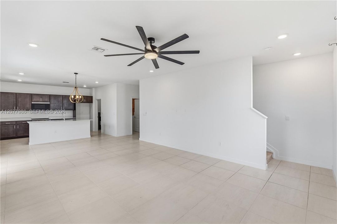 For Sale: $624,000 (4 beds, 2 baths, 2544 Square Feet)