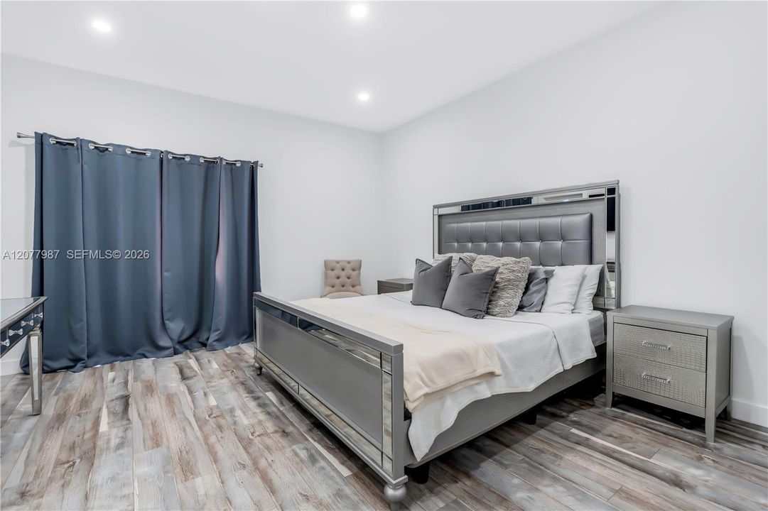 For Sale: $349,999 (3 beds, 2 baths, 1330 Square Feet)