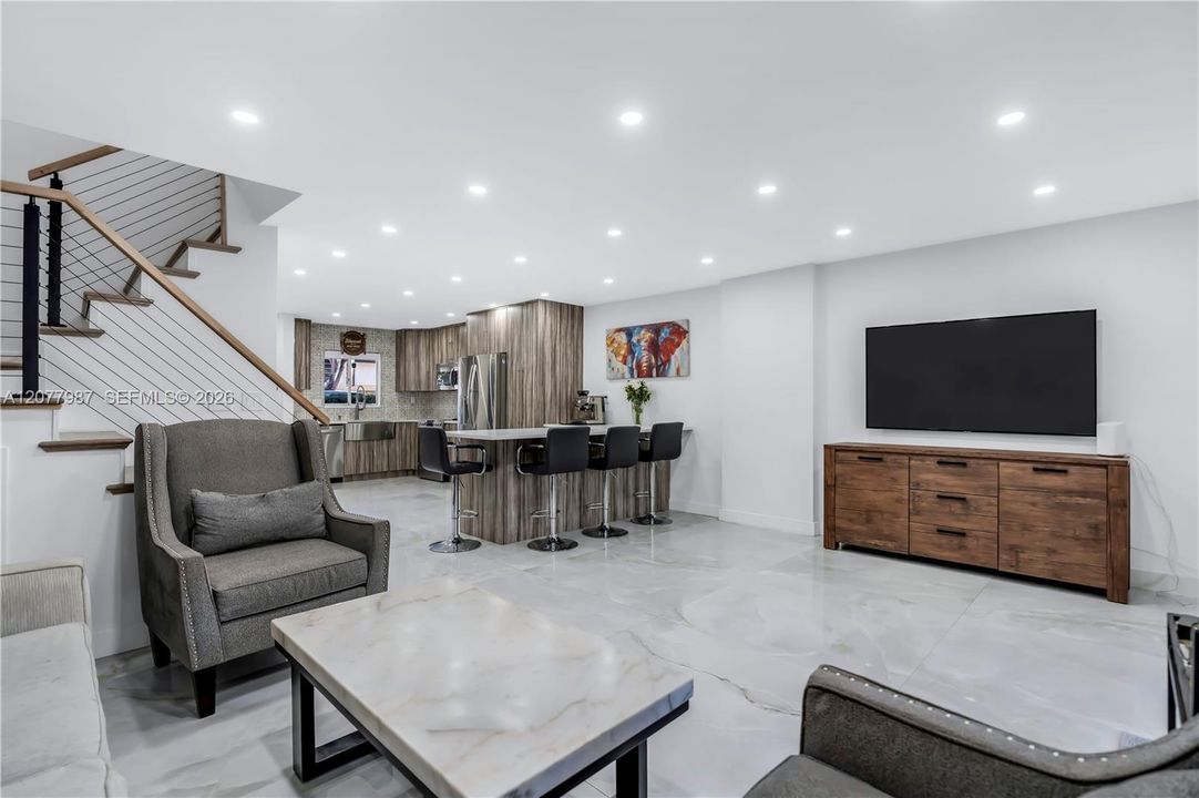 For Sale: $349,999 (3 beds, 2 baths, 1330 Square Feet)