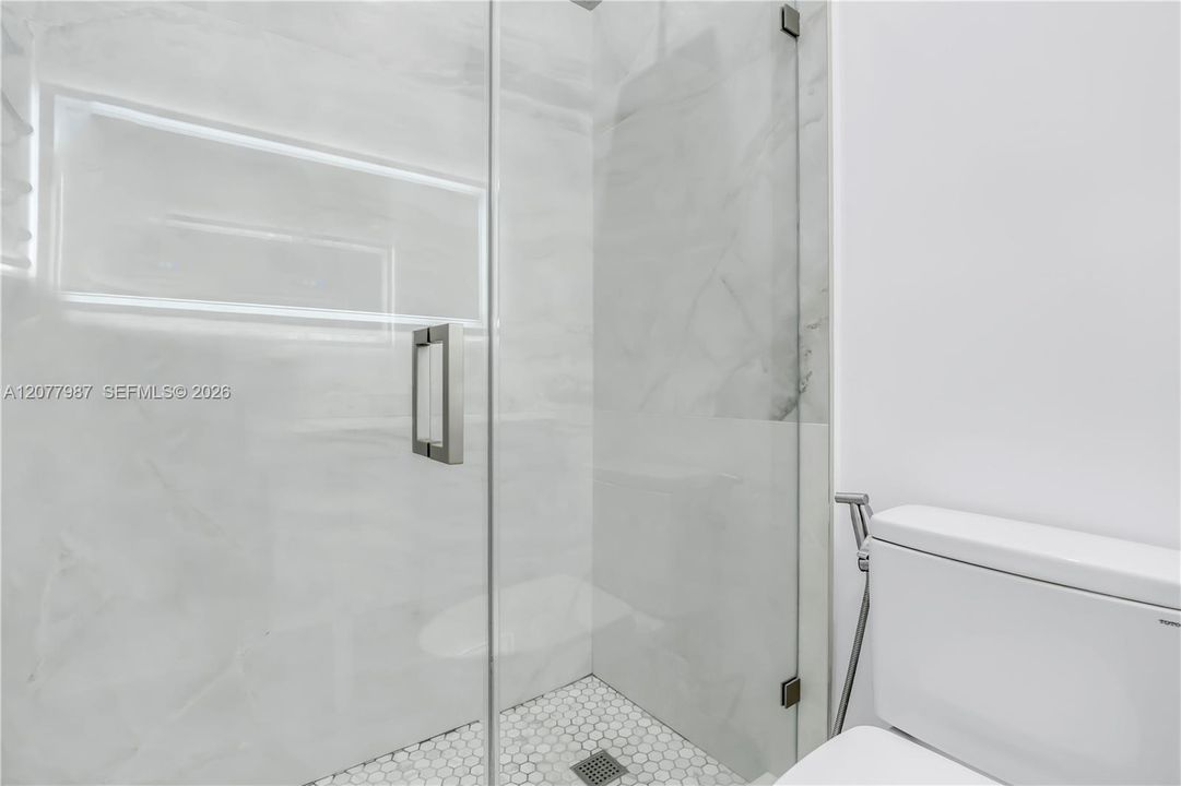 For Sale: $349,999 (3 beds, 2 baths, 1330 Square Feet)