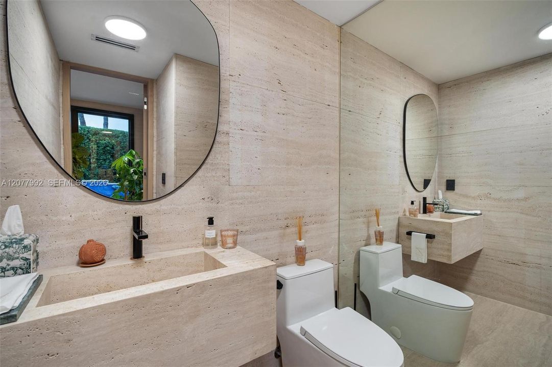 En Venta: $10,360,000 (5 camas, 4 baños, 4962 Pies cuadrados)