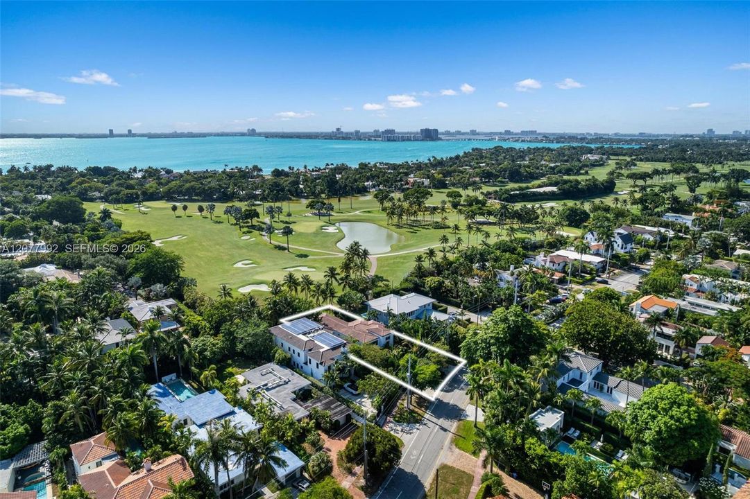 En Venta: $10,360,000 (5 camas, 4 baños, 4962 Pies cuadrados)