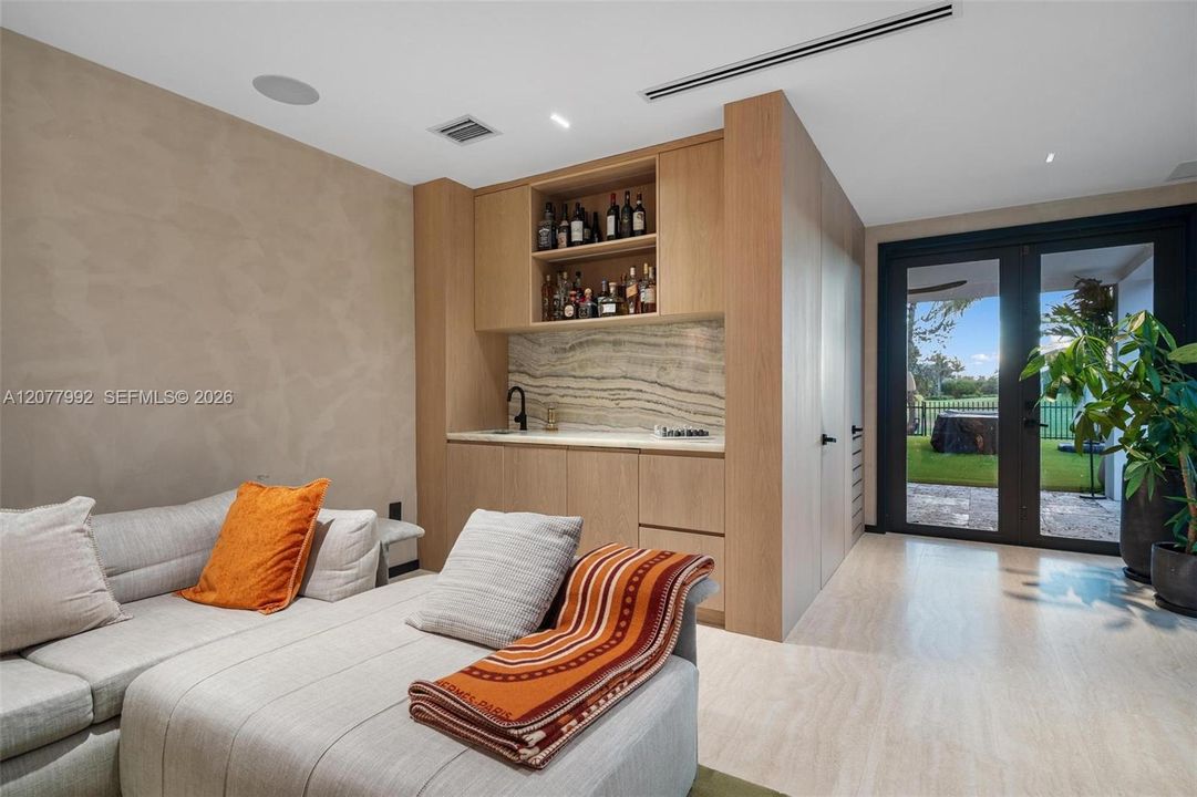 En Venta: $10,360,000 (5 camas, 4 baños, 4962 Pies cuadrados)