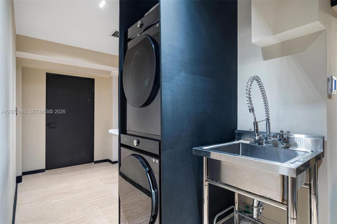 En Venta: $10,360,000 (5 camas, 4 baños, 4962 Pies cuadrados)