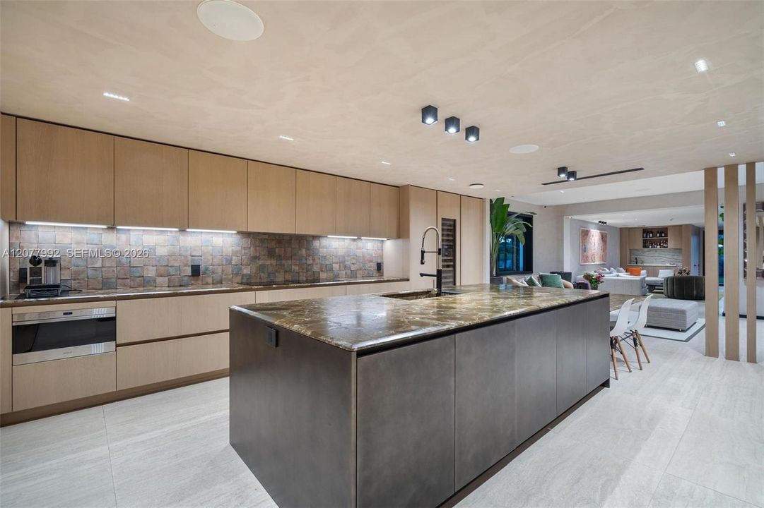 En Venta: $10,360,000 (5 camas, 4 baños, 4962 Pies cuadrados)